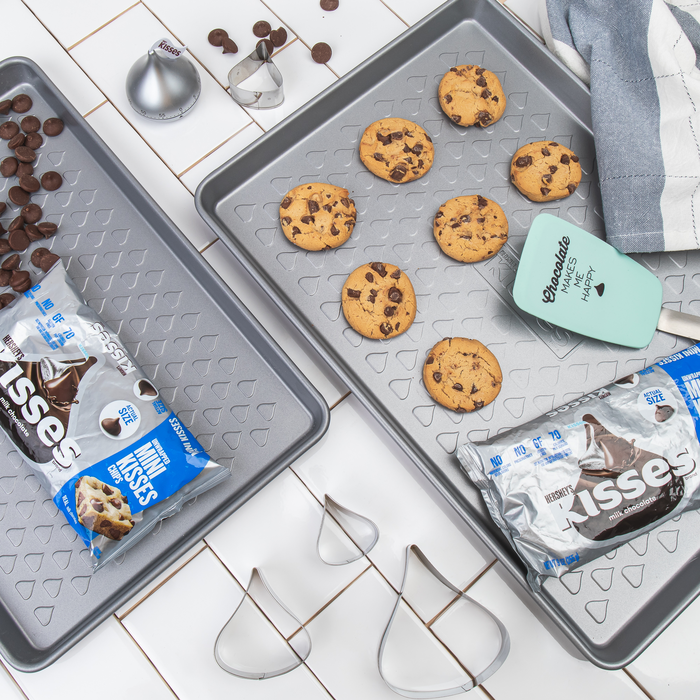 Image of KISSES Cookie Sheet 15" Packaging