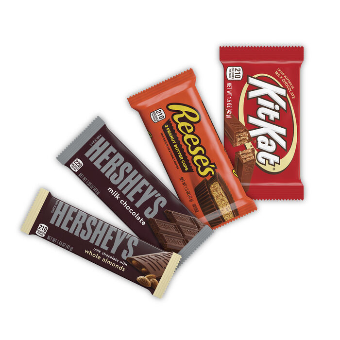 Image of HERSHEY'S Favorite Standard Size Variety Pack 30 Candy Bars Packaging