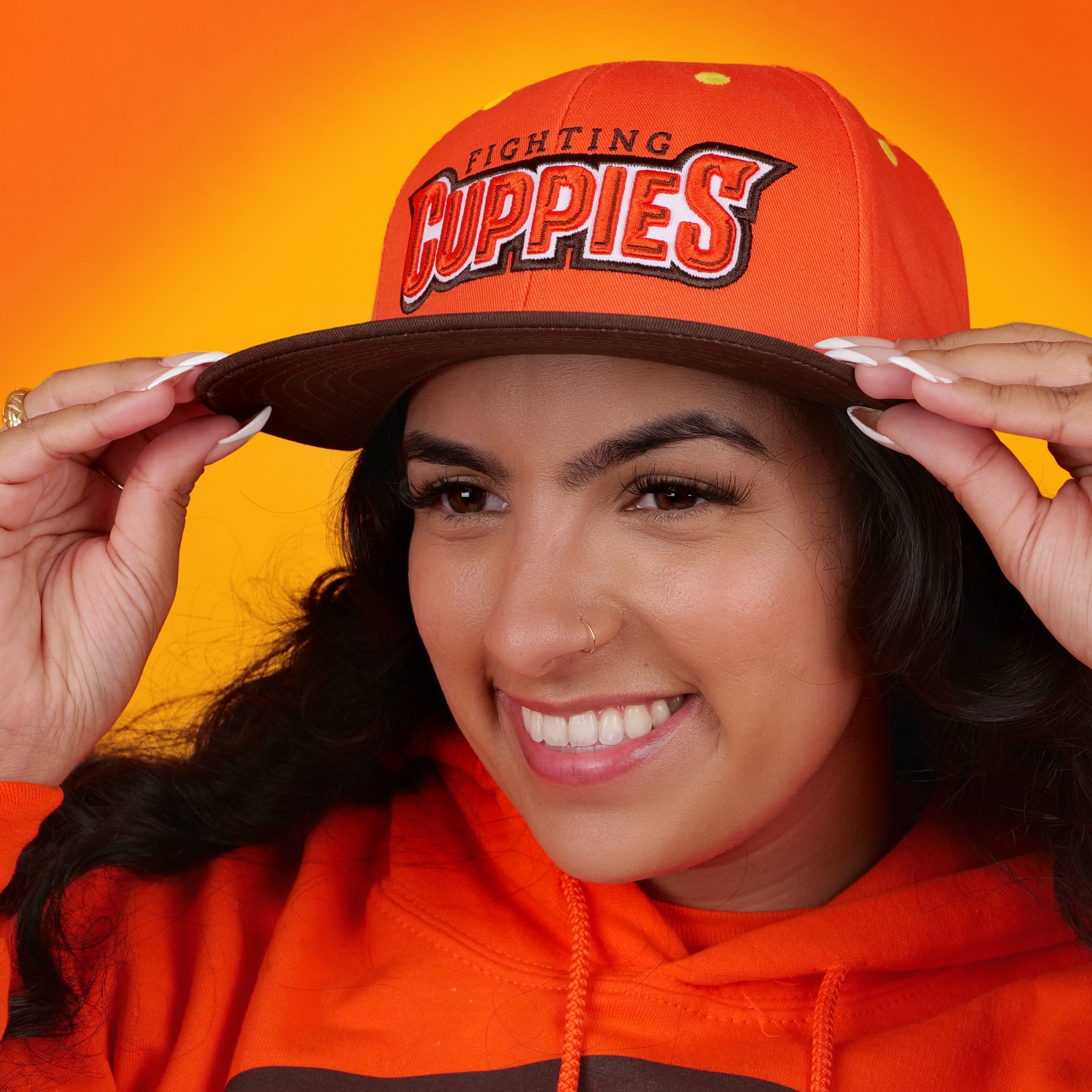 Flat brim cap outlet