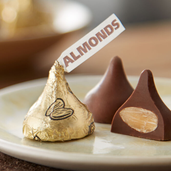 Image of HERSHEY'S KISSES Milk Chocolate with Almonds Candy Share Pack, 8.7 oz Packaging