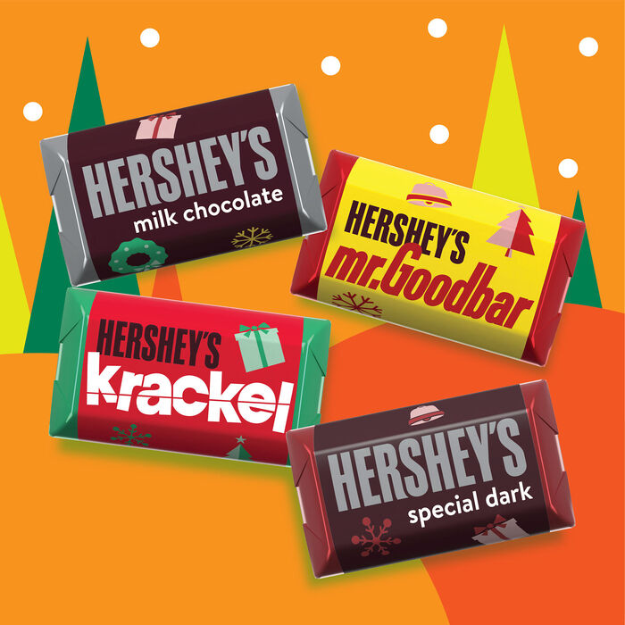 Image of HERSHEY'S Miniatures Assorted Chocolate, Christmas , Candy Bars Bag, 9.9 oz Packaging