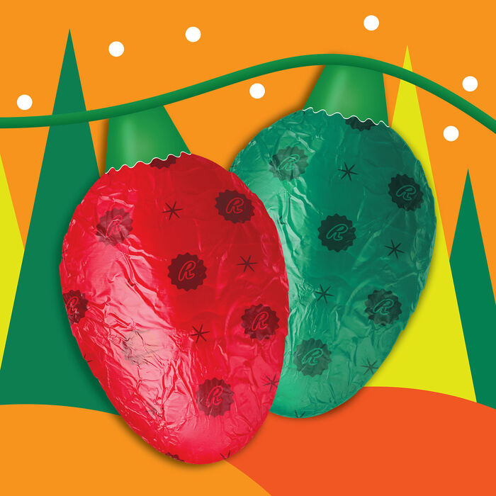 Image of REESE'S Milk Chocolate Peanut Butter Creme Holiday Lights, Christmas Candy Box, 4.8 oz (4 Pieces) Packaging