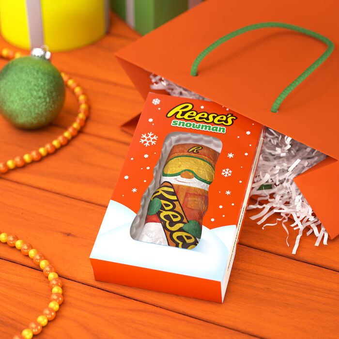 Image of REESE'S Milk Chocolate Peanut Butter Snowman, Christmas Candy Box, 5 oz Packaging