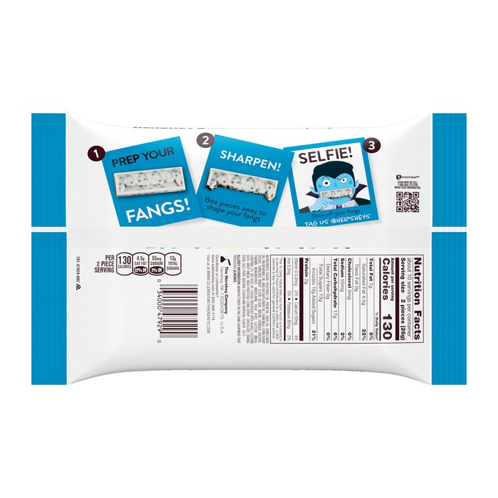 Image of HERSHEY'S Cookies 'n' Creme Snack Size Fangs Halloween Candy Bars, 9.45 oz Packaging