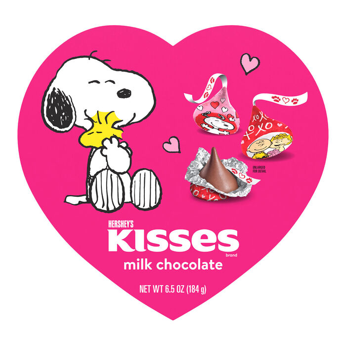 Image of HERSHEY'S KISSES Milk Chocolate Snoopy™ and Friends, Valentine's Day, Candy Gift Box, 6.5 oz Packaging
