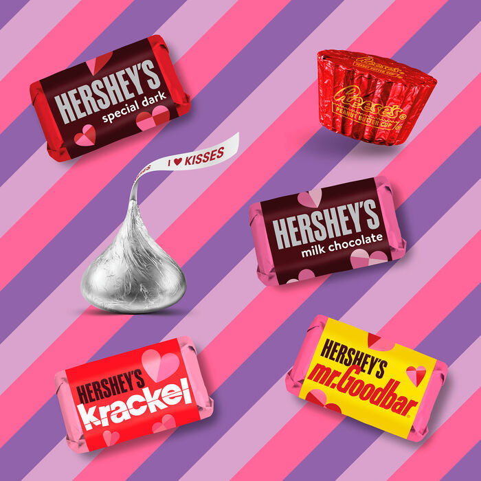 Image of HERSHEY'S and REESE'S Assorted Chocolate, Valentine's Day, Candy Variety Bag, 23.67 oz Packaging