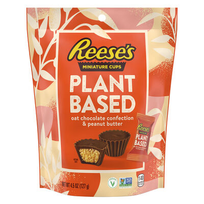 REESE'S Miniatures Plant Based Oat Chocolate Confection Peanut Butter Cups Candy  Bag, 4.5 oz