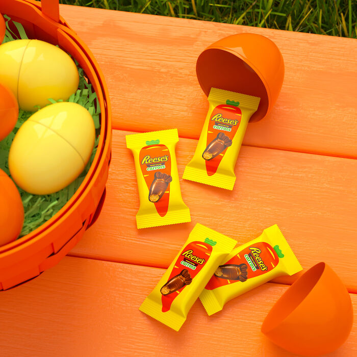 Image of REESE'S Chocolate Peanut Butter Creme Carrots, Easter Candy Bag, 9 oz Packaging