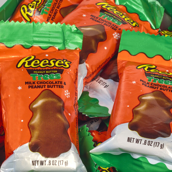 Image of Holiday REESE'S Peanut Butter Trees Gift Box Packaging