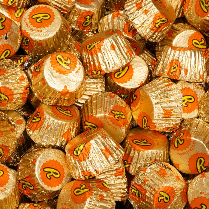 Image of REESE’S Peanut Butter Cups Miniatures 5 lbs. Bulk Candy Box Packaging
