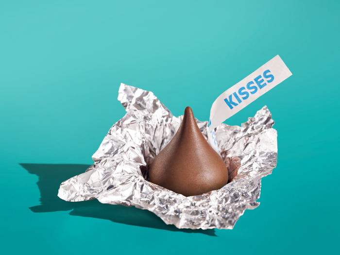 Image of KISSES Milk Chocolates in Silver Foils - 4.16 lbs. [4.16 lb. bag] Packaging