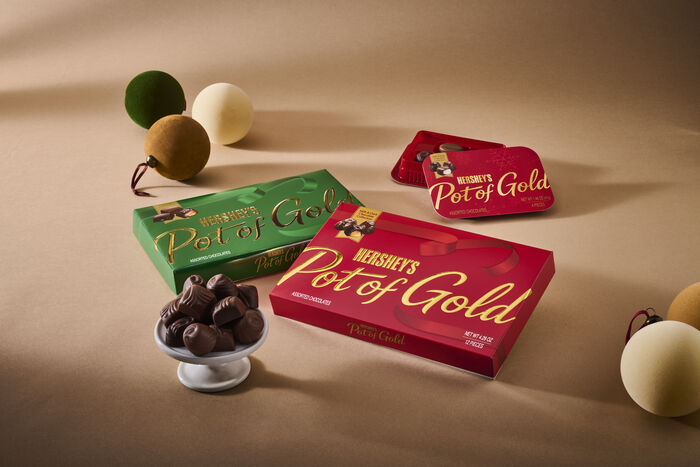 Image of HERSHEY&rsquo;S POT OF GOLD Milk Chocolate & Dark Chocolate Holiday Collection (1.46oz)&nbsp; Packaging