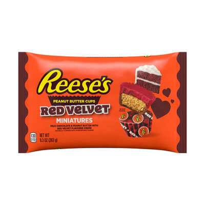 REESE'S Miniatures Milk Chocolate and Red Velvet Flavored Creme Peanut Butter Cups, Valentine's Candy Bag, 9.3 oz