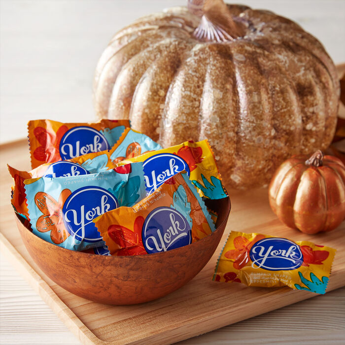 Image of YORK Dark Chocolate Peppermint Patties Pumpkins, Fall Candy Bag, 8.6 oz Packaging