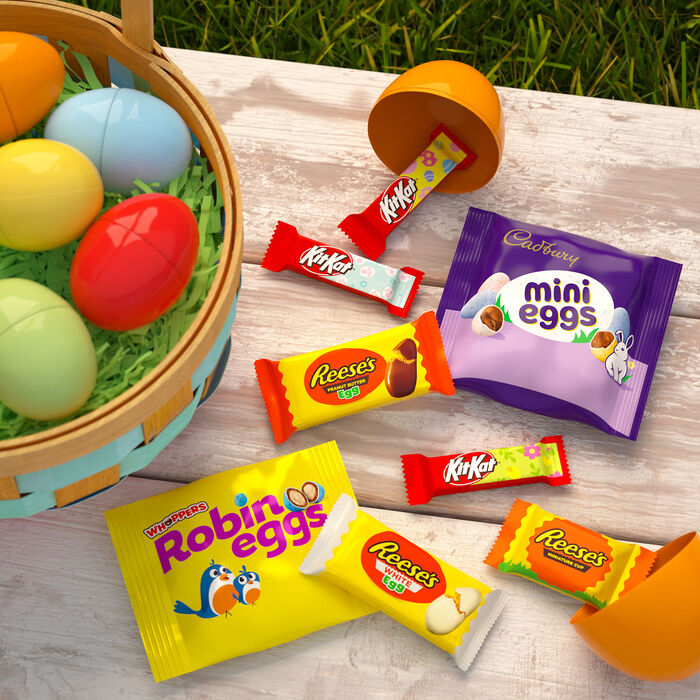 Image of Hershey Assorted Candy, Easter Bulk Bag, 35.23 oz (90 Pieces) Packaging