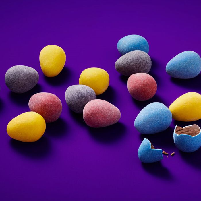 Image of CADBURY MINI Dark Chocolate Eggs, Easter Candy Share Bag, 9 oz Packaging