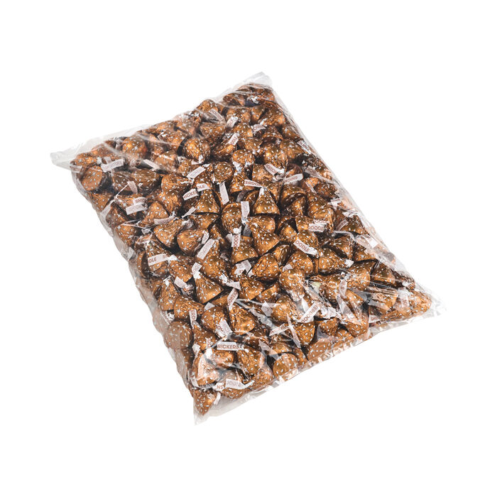 Image of HERSHEY&rsquo;S KISSES Snickerdoodle Cookie Candy , Bulk Bag (60oz) Packaging