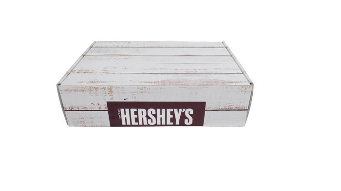 Image of Holiday HERSHEY'S GOLDEN ALMOND Collection Gift Box Packaging