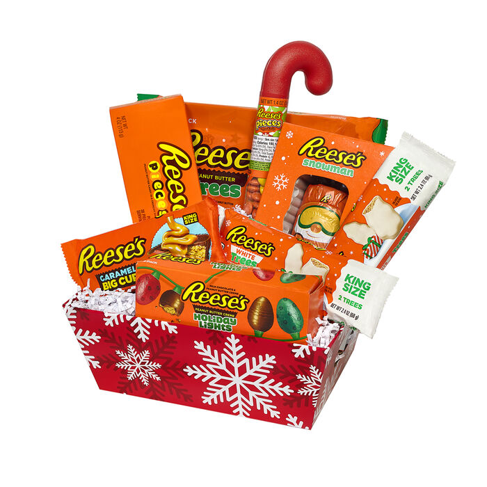 Image of REESE'S Assorted Holiday Gift Basket, 30 oz Candy Packaging