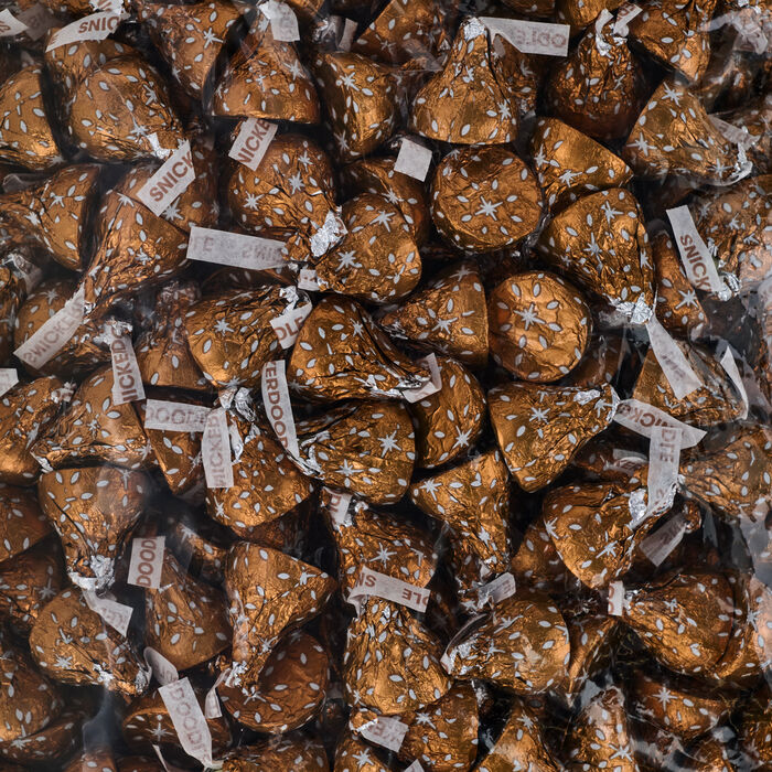 Image of HERSHEY&rsquo;S KISSES Snickerdoodle Cookie Candy , Bulk Bag (60oz) Packaging