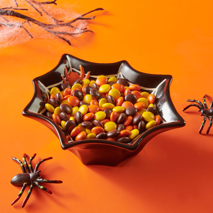 Image of REESE'S PIECES Halloween Peanut Butter Candy Bag, 10.8 oz Packaging