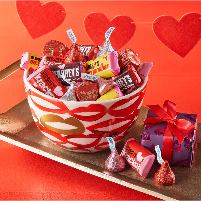Image of HERSHEY'S and REESE'S Assorted Chocolate, Valentine's Day, Candy Variety Bag, 23.67 oz Packaging