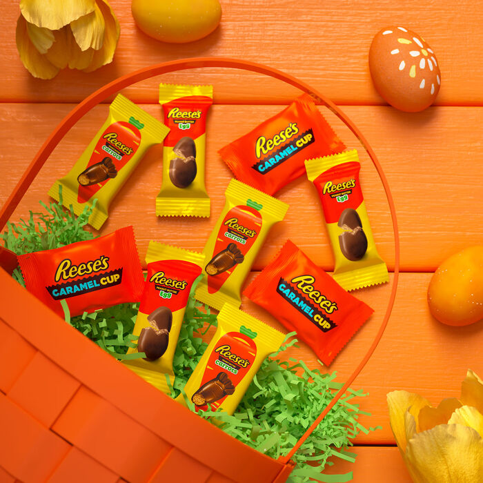 Image of REESE'S Assorted Peanut Butter Shapes, Easter Candy Bag, 17.75 oz Packaging