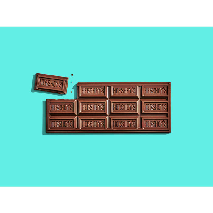 Image of HERSHEY'S Milk Chocolate Standard Size 1.55oz Candy Bar Packaging