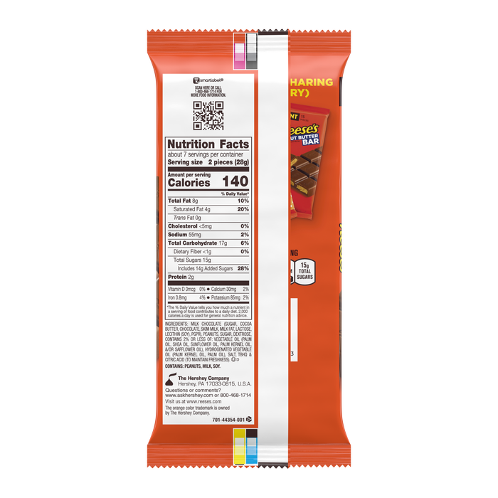 Image of REESE'S Milk Chocolate Filled With REESE'S Peanut Butter Giant Bar 7.37 oz. Packaging