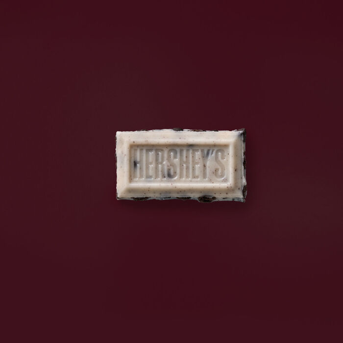 Image of HERSHEY'S Zero Sugar Cookies 'n' Creme Candy Bag, 5.1 oz Packaging