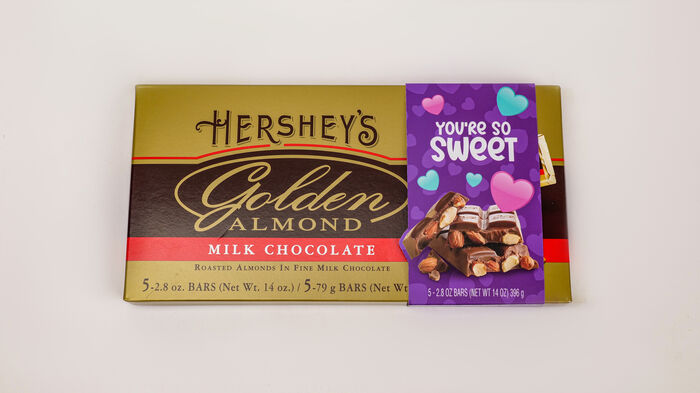 Image of Valentine HERSHEY'S GOLDEN ALMOND 5-Bar Gift Box Packaging