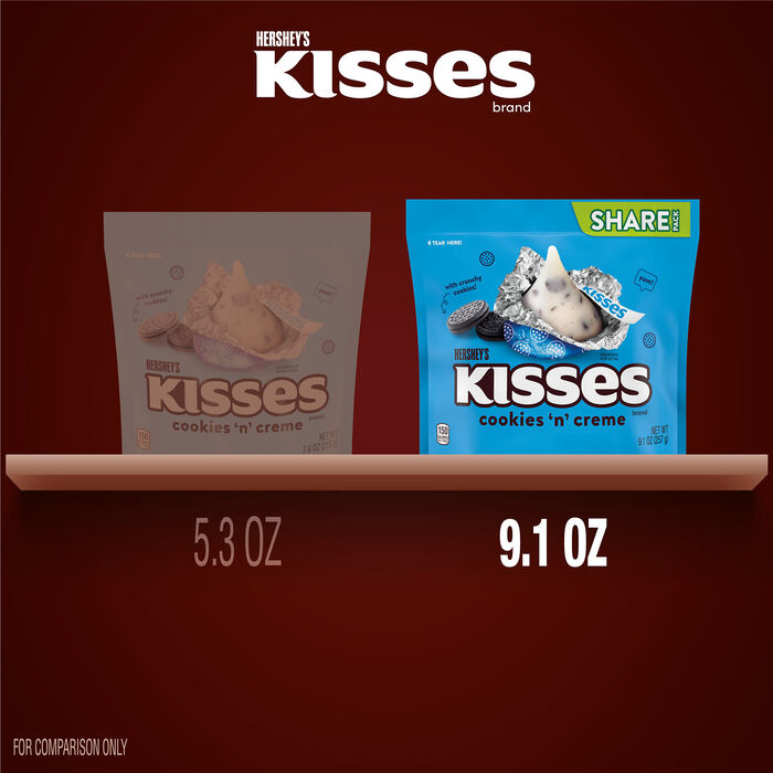 Image of HERSHEY'S KISSES Cookies 'n' Creme Candy Share Pack, 9.1 oz Packaging