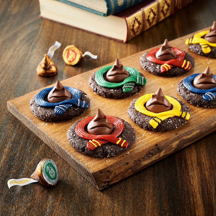 Image of HERSHEY'S KISSES Milk Chocolate Harry Potter, Halloween Candy Bag, 8.5 oz Packaging