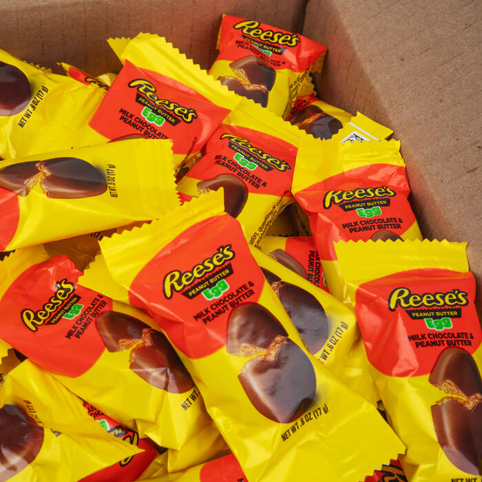 Image of Freshly Made REESE’S Peanut Butter Eggs 3LB Box Packaging