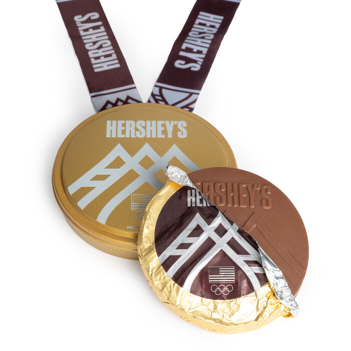 Image of Hershey&rsquo;s Team USA Chocolate Medal Tin (Paralympics) Packaging