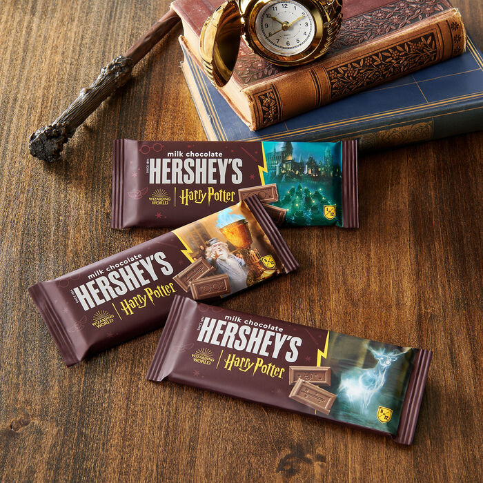 Image of HERSHEY'S Milk Chocolate Harry Potter™ Halloween Candy Bars, 1.55 oz (6 Count) Packaging