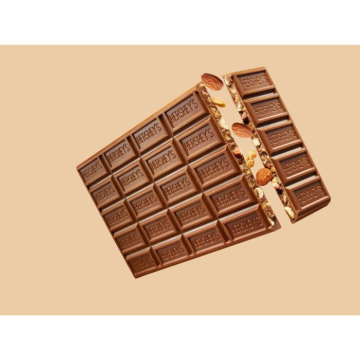 Image of SYMPHONY Milk Chocolate Almond with English Toffee Giant 7.37oz Candy Bar Packaging