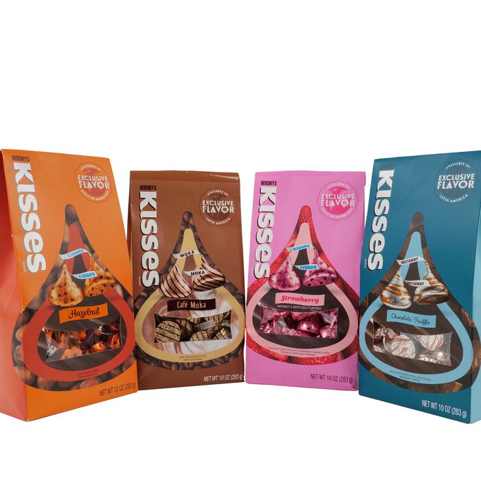 Image of HERSHEY'S KISSES Flavors of The World Strawberry 10oz Pouch Packaging