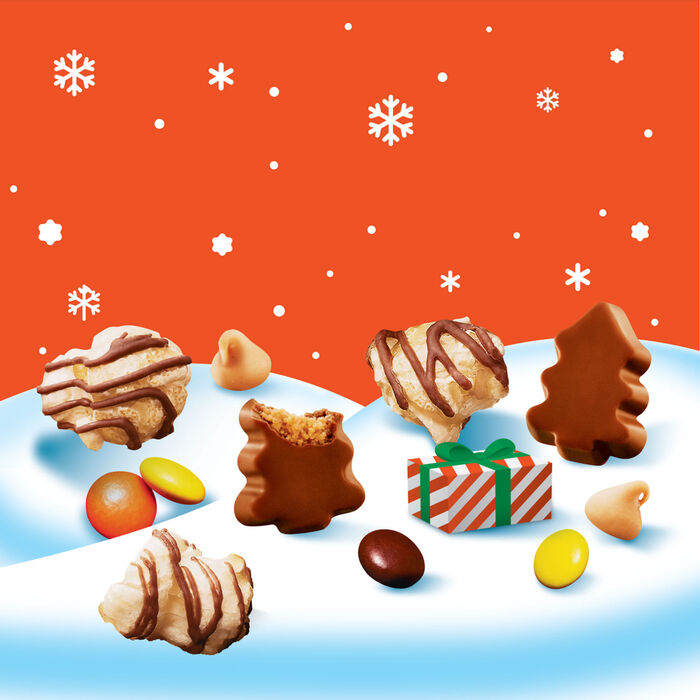 Image of REESE'S Reindeer Mix Assorted, Christmas , Snack Mix Bag, 7 oz Packaging