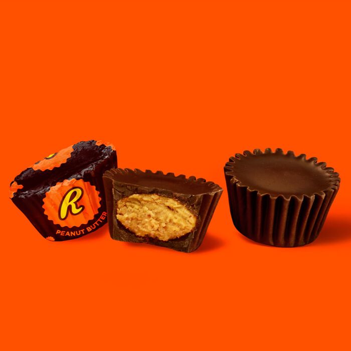 Image of REESE'S Miniatures Dark Chocolate Peanut Butter Cups Candy Share Pack, 9.3 oz Packaging