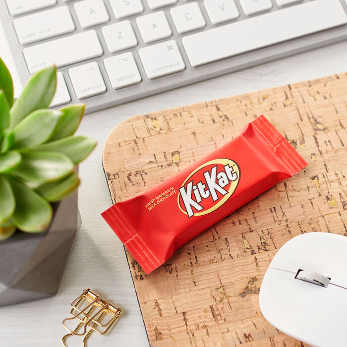 Image of KIT KAT Milk Chocolate Snack Size 10oz Candy Bag Packaging