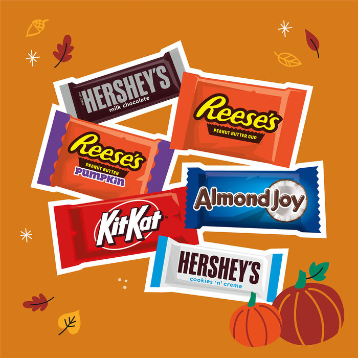 Image of Hershey Assorted, Halloween Candy Bulk Variety Bag, 39.72 oz (75 Pieces) Packaging