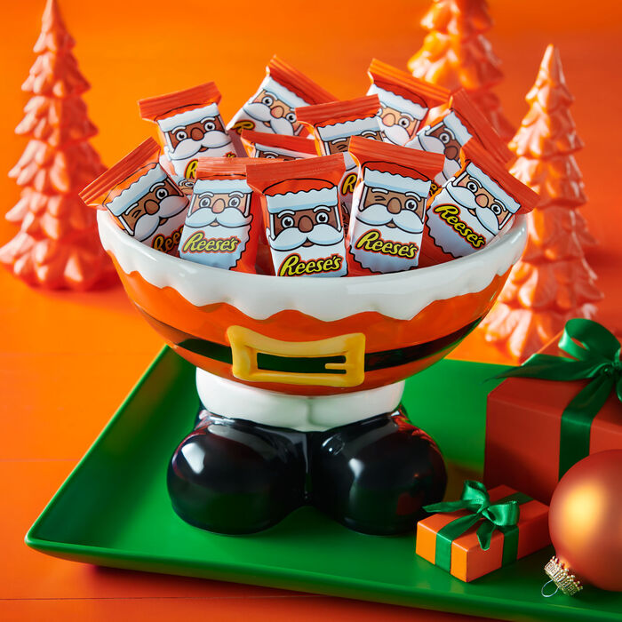 Image of REESE'S Chocolate Peanut Butter Creme Santas, Christmas , Candy Bag, 8 oz Packaging