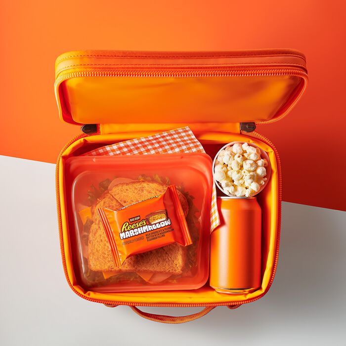 Image of REESE'S Big Cup Marshmallow Milk Chocolate Peanut Butter Cups, 1.4 oz (16 Count) Packaging