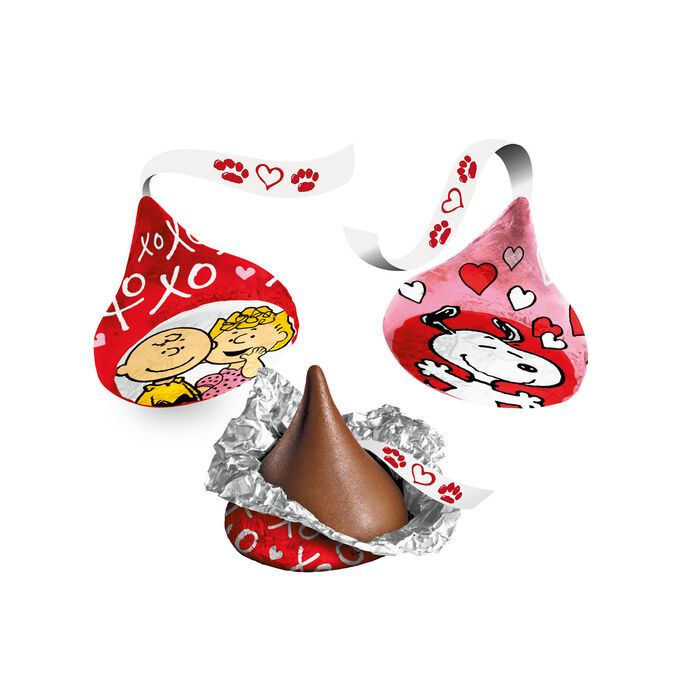 Image of HERSHEY'S KISSES Milk Chocolate Snoopy™ and Friends, Valentine's Friend Exchange Candy Bag, 20.5 oz (32 Pieces) Packaging
