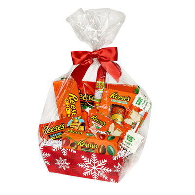 REESE'S Assorted Holiday Gift Basket, 30 oz Candy