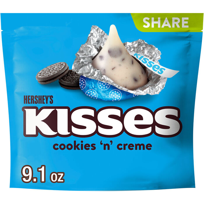 Image of HERSHEY'S KISSES Cookies 'n' Creme Candy Share Pack, 9.1 oz Packaging