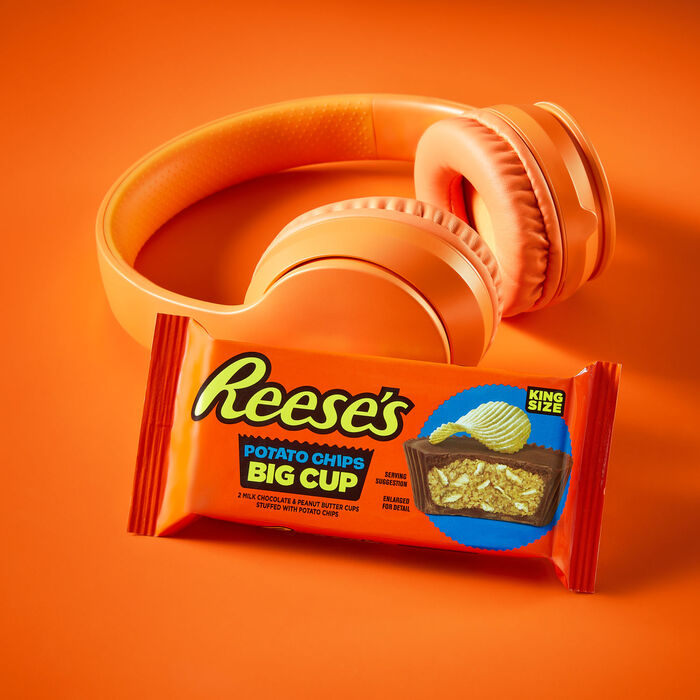 Image of REESES BIG CUP Milk Chocolate Peanut Butter Cups with Potato Chips King Size Candy Bar 2.6oz Candy Bar Packaging