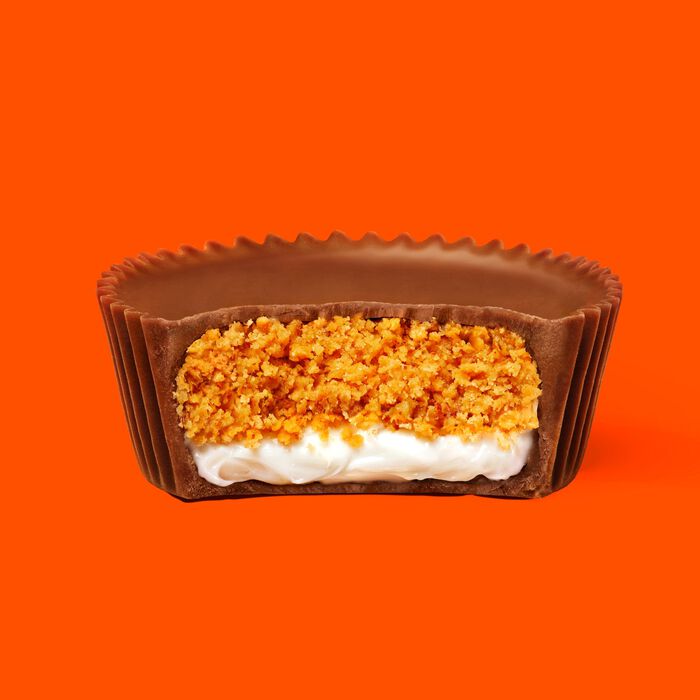 Image of REESE'S Big Cup Marshmallow Milk Chocolate Peanut Butter Cups, 1.4 oz (16 Count) Packaging