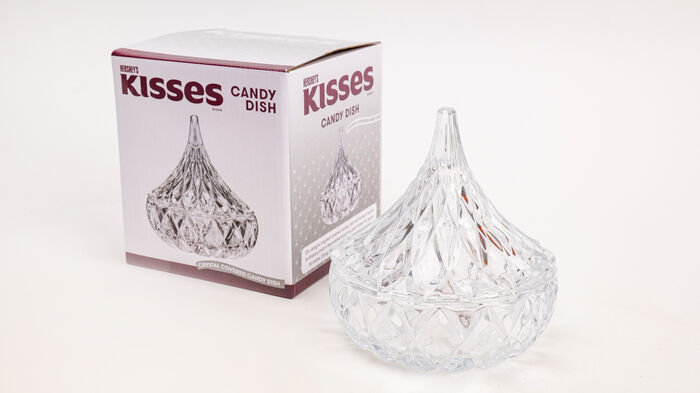 Image of HERSHEY’S KISSES Crystal Covered Candy Dish Packaging